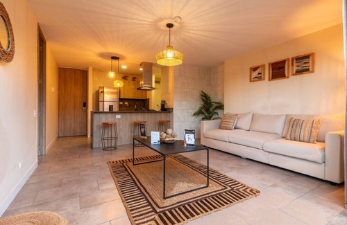 La Aguacatala Apartment | 1BR Apt private Balcony with AC near Milla de Oro