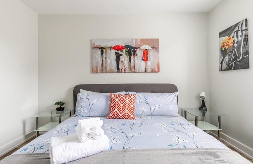 Hamilton Apartment | 1BR Apt w King Bed & Netflix - Near DT Hamilton