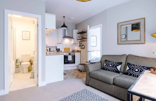 Hoole Condo | 1BR Designer apartment for City Breaks in Chester.