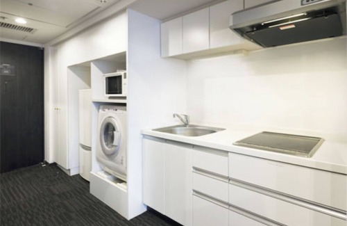 Hyakunincho Hotel | 1BR Family Suite hotel with WiFi, AC in enchanting Shinjuku City