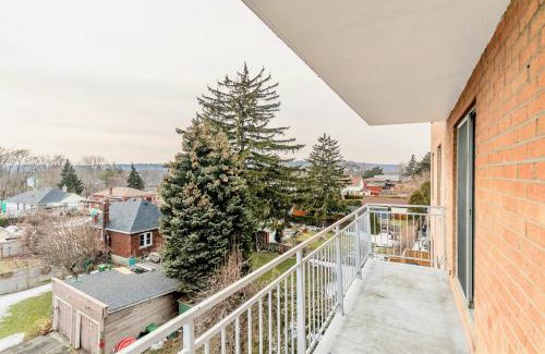 Rosedale Apartment | 1BR Glenview West Apt with Patio - Near Downtown