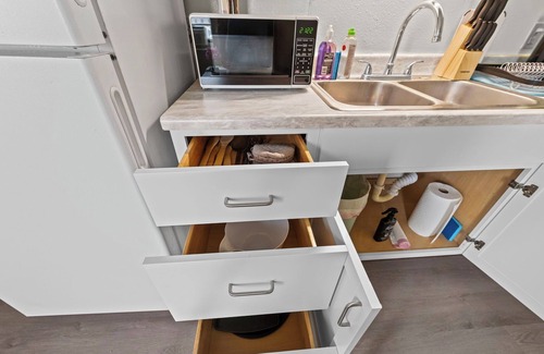 St. Joseph Apartment | 1BR Hideaway – Prime Spot with Timeless Charm