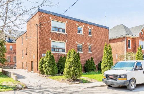 Hamilton Apartment | 1BR Modern Apt in Corktown Hamilton