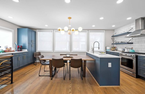 Mount Adams House | 1BR, Next to Monastery Wedding Venue, w/Bathtub