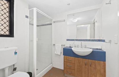 Spring Hill Apartment | 1BR Spring Hill 5 min CBD, 10 min Mall & Train SH13