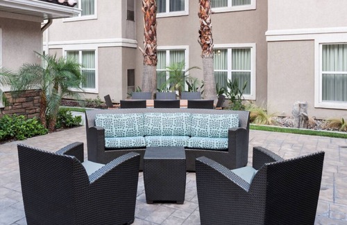 San Bernardino House | 1BR Suite Close to Glen Amphitheatre! Pets Allowed, Parking, Pool & Gym!