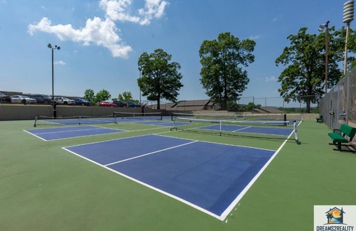 Table Rock House | 1BR Walk-In Condo - 2 Pools - FREE TICKETS INCLUDED - PR40-10