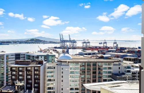 Auckland Central Business District Apartment | 1BR with Stunning Harbour Views - Netflix - WiFi
