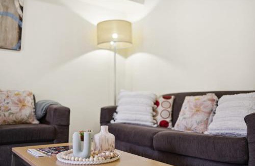 Northbridge Apartment | 1BRD 1BTH 1PRK - Northbridge Apartment