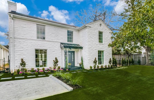 Preston Hollow House | $1M + Luxury home in Preston Hollow