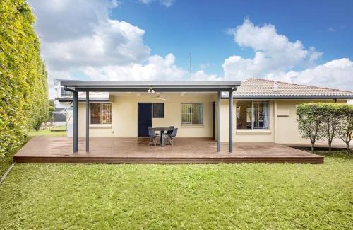 Sunnybank House | 1Min to Mall 3Beds Family Retreat at Sunnybank