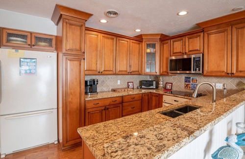 Kure Beach Condo | 1st Floor Townhouse - Oceanfront with Pools