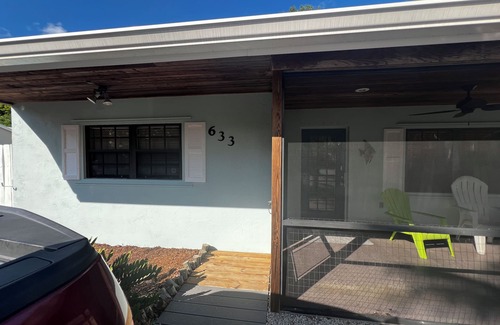 Cross Key Waterways House | 2/2 Oceanside house within walking distance to Pennekamp state park