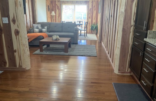 Rockaway Beach Apartment | 2. Apartment with Lake View