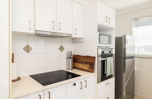 Rocklea Apartment | 2 Bdr Apt! Private Balcony! Garage Parking! 119D2