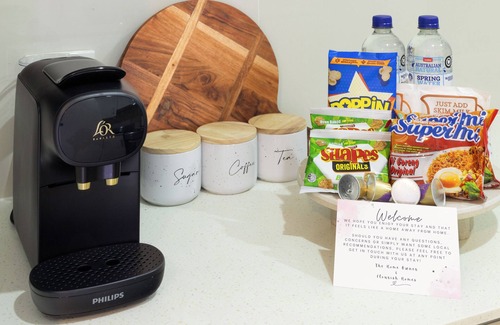 Rocklea Apartment | 2 Bdr Apt! Private Balcony! Garage Parking! 119D2