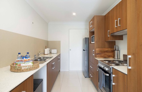 Rocklea Apartment | 2 Bdr Apt! Spotless! Garage Parking! 316D2