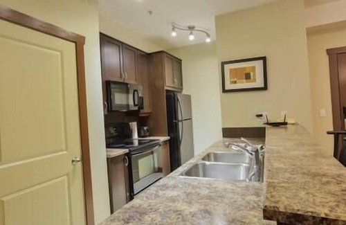 East Kootenay Apartment | 2 BDR Condo/Hot Tub/Gym