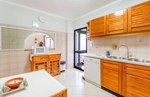 Vilamoura Apartment | 2 BDR Flat With Pool in Vilamoura by LovelyStay