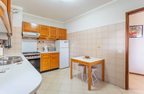 Vilamoura Apartment | 2 BDR Flat With Pool in Vilamoura by LovelyStay