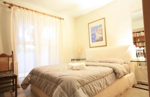 Marousi Apartment | 2 Bdr Park View Apt - 130m2 & Private Patio