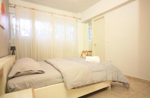 Marousi Apartment | 2 Bdr Park View Apt - 130m2 & Private Patio