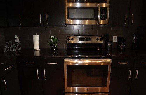 Washington Ave./ Memorial Park Apartment | 2 BDR ✔️SPACIOUS ✔️COZY✔️DOWNTOWN✔️