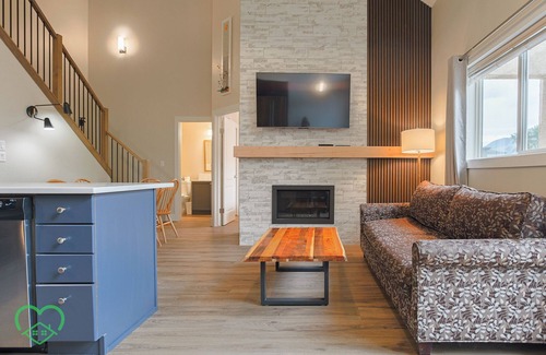 East Kootenay Condo | 2 BDR w Loft/Incredible Views/Family-Friendly