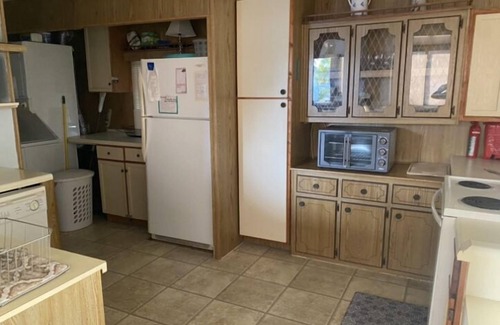 Nettles Island House | 2 bdrm 1 bath 533 Nettles Blvd Jensen Beach, sleeps 7; Resort, hot tubs, Beach