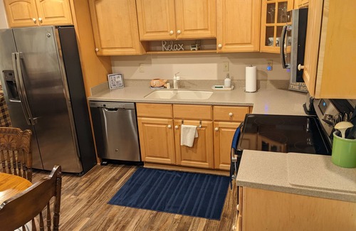 Se Ree House | 2 bdrm/1 bath lakefront home on Rough River Lake