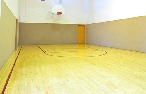 Pinetop Cabin | 2 BDRM CABIN~ (LOWERED RATES) PERFECT LOCATION~ INDOOR POOL & HOT TUB~ SLEEPS 6~