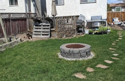 West Edmonton House | 2 BDRM Home - 10 min to WEM with private backyard. Pet friendly. Laundry Access.