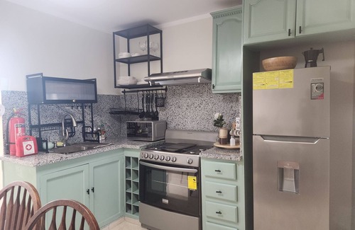 Barahona Apartment | 2-bdrm Penthouse apt, private rooftop with Bay views, AC, WiFi, BBQ, Parking +