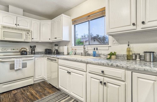 Colorado Springs House | 2 Bears Combined