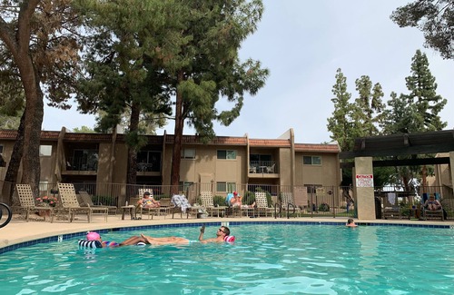 South Scottsdale Condo | 2 bed/2 bath condo walking distance on canal path to Old Town!