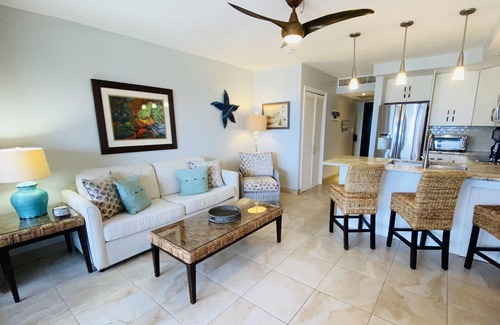 Red Hook Condo | 2 Bed/2 Bath, RENOVATED BEACHFRONT Villa, Building B