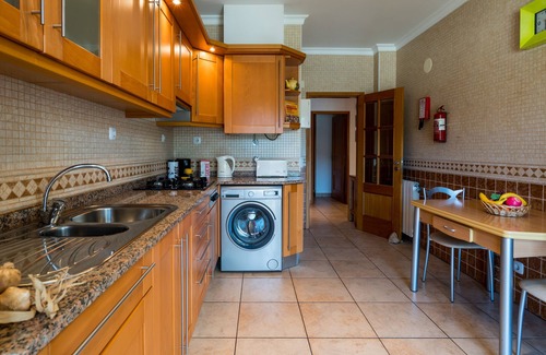 Albardeira Apartment | 2 bed, 2 bath spacious apartment with shared pool and sea view.