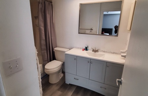 Lakeland Apartment | 2 Bed 2 FB Near SEU Midway Disney and Beaches