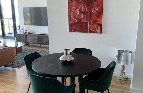 Adelaide Central Business District Apartment | 2 Bed Apartment in CBD