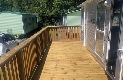 Hawick Ski Chalet | 2 Bed Caravan - Sleeps 6 - Pets - River Teviot