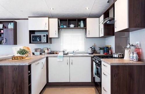 Plymouth House | 2 Bed Caravan, South Devon Coast nr Plymouth, 200m to Beach + Indoor Heated Pool
