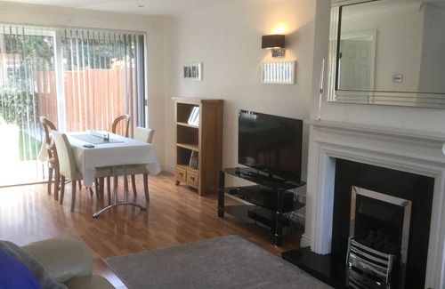 Solihull House | 2 bed exec Semi, Min 4 weeks