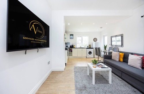 Bensham Manor Apartment | 2 Bed Flat | Thornton Heath | Sleeps 4 | Workers