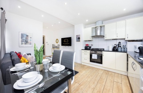 Bensham Manor Apartment | 2 Bed Flat | Thornton Heath | Sleeps 4 | Workers