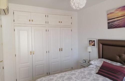 Bedar House | 2 Bed House Sleeps 4 - Pool Sea Views Parking