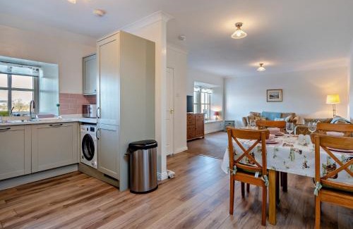 Biggar House | 2 Bed in Biggar 95516