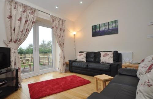 Blakeney House | 2 Bed in Blakeney 54766
