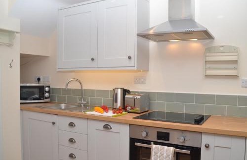 Dundry House | 2 Bed in Bristol 75697