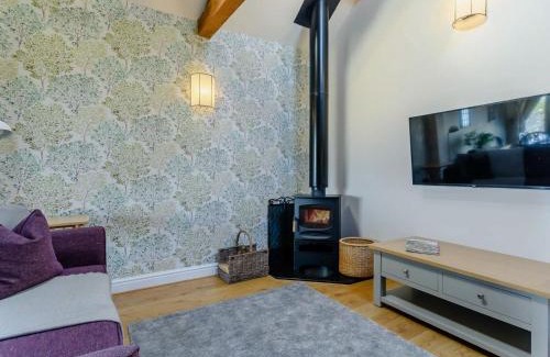 Pitchcombe House | 2 Bed in Evesham 89305