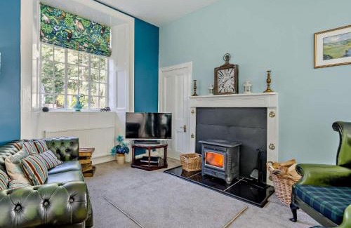 Kirriemuir House | 2 Bed in Glen Clova 93001